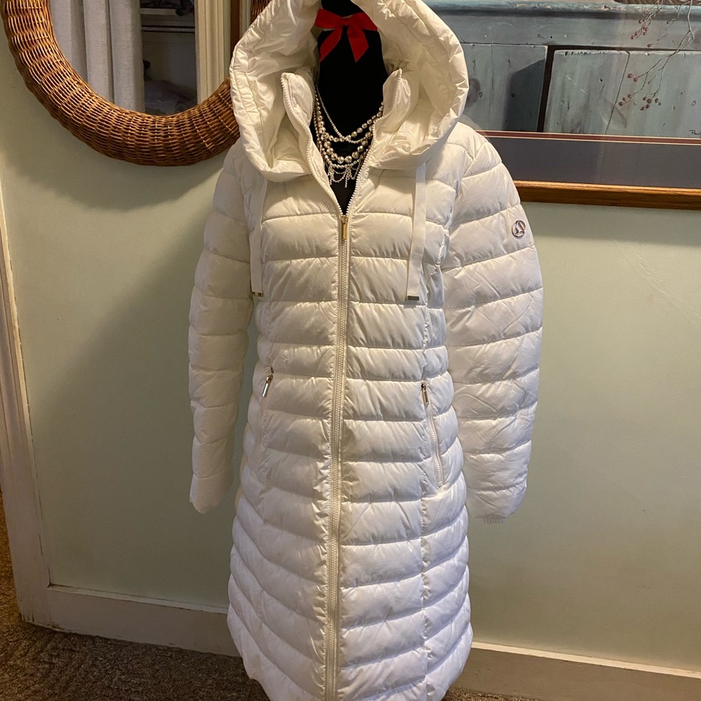 ❄️NWOT LIZ CLAIBORNE KNEE LENGTH PUFFY COAT❄️